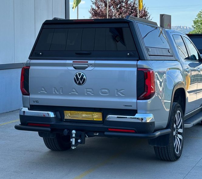 Hovedbilde Hardtop G80 Toyota Hilux DC (4 dører) 2016/21+ med glass